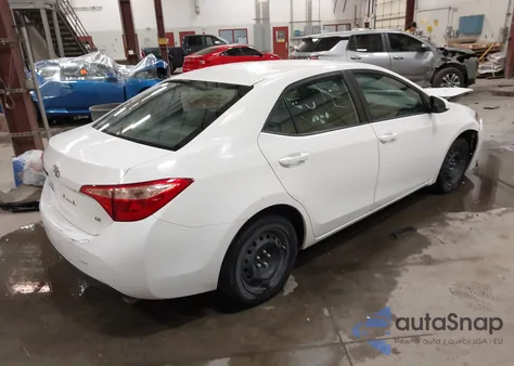 2018 Toyota Corolla Le z USA, uszkodzony, nr VIN 2T1BURHE7JC109709
